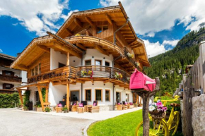 Chalet Vites Mountain Hotel Canazei